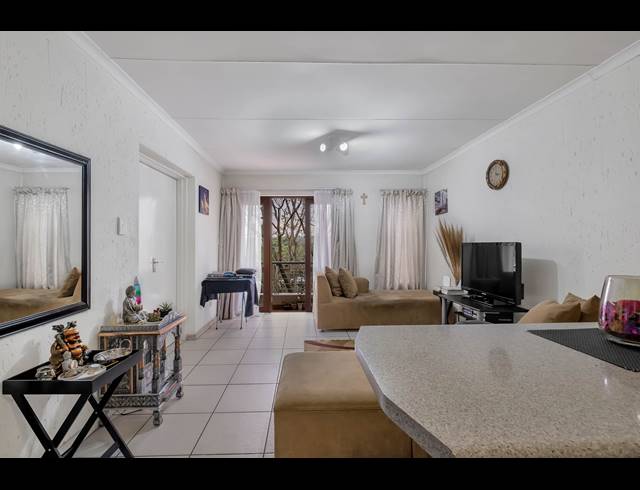 1 BEDROOM APARTMENT FOR SALE IN FERNDALE